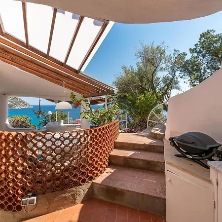 Villa Seafront With Private Pool