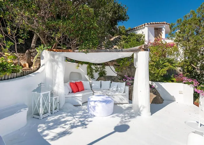 Villa Seafront With Private Pool *